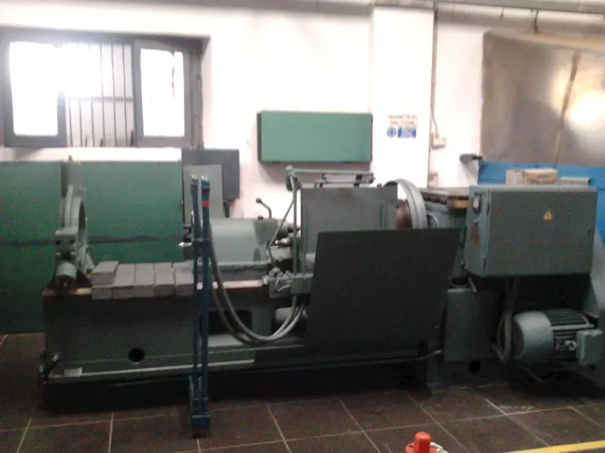 Tornio per lavorazioni pesanti, modello 1m636, mai usato