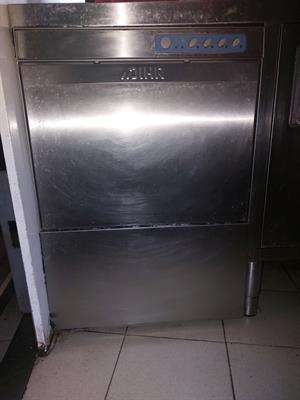 Lavastoviglie professionale usato