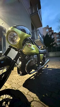 Moto Marca Guzzi V7, colore originale, mai incidentata - Foto 4