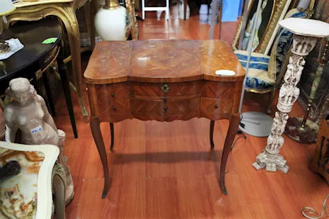 Scrittoio classico con disegni floreali e cassetti - 24250