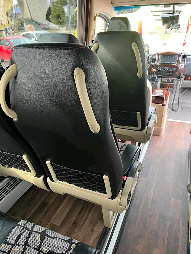 Foto 3Mercedes Sprinter 20 posti Anno 2018 Km 400000 Euro 6
