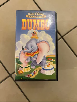 Dumbo -cassette usate. Un classico