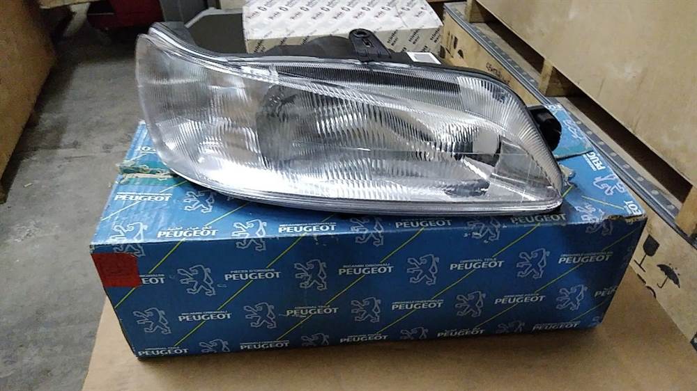 Faro Anteriore Destro Peugeot 306 Peugeot 6205.Q5