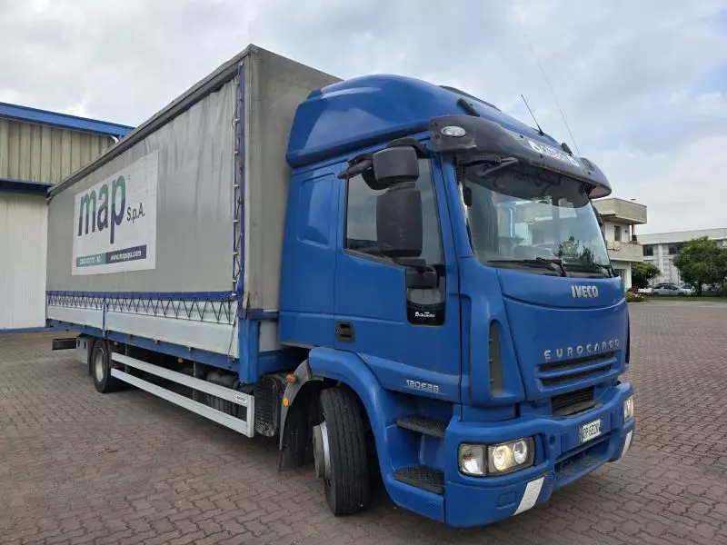 Foto 2 Iveco Eurocargo 120E28P centina alza-abbassa 8,2 m 2007 Centinato