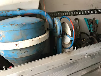 Bettoniera + pompa dell'acqua