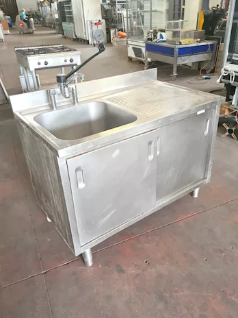 Lavatoio inox armadiato per lavaggio piatti usato