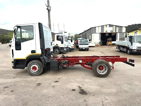 Camion Iveco Eurocargo 100e18 telaio passo 3105