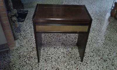 Mobile trucco vintage