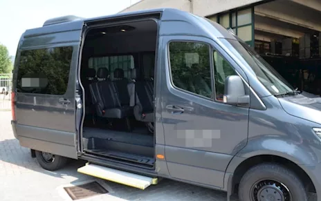 Mercedes SPRINTER 317 TDI 9 posti Anno 2024 Km 73000 Euro 6, cambio automatico - Anteprima 3