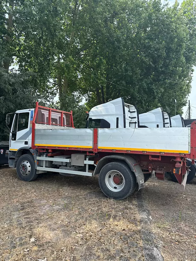 Foto 2I90,36 ribaltabile varie disponibilità 2 assi 3 assi Iveco Anno 1990