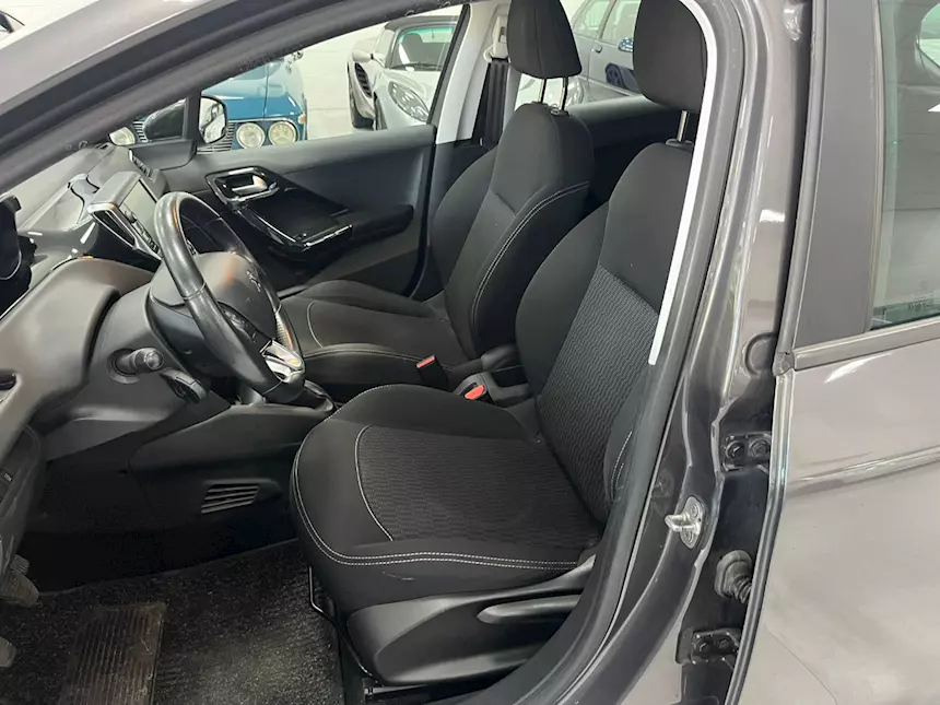 Peugeot 208 5p 1.2 PureTech GPL 82 CV Anno 2017 Km 139000, unico proprietario - Foto 9