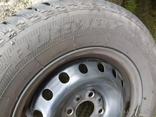4 GOMME RUNWAY M+S 155/80 79T r13 TUBELESS