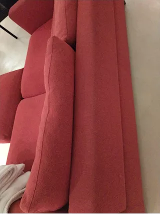 Divano molteni rosso e puff - Foto 3