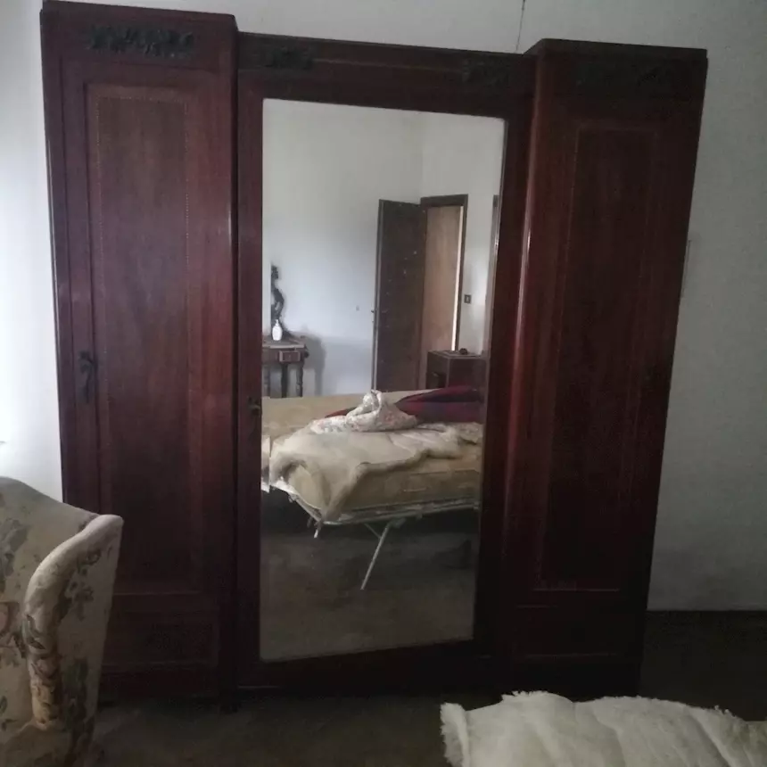 Armadi, letti e comodini