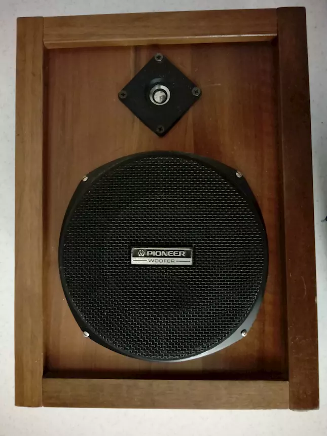 Foto 2 Coppia di casse acustiche in legno noce italiana. Suonano perfettamente
