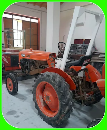 Trattore Agricolo Marca Fiat 211 R con Arco di Protezione Anno 1960 - Foto 2