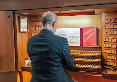 Musica funerale a Tortona
