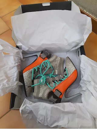 Scarpe da donna Diesel originali nuove, mai usate - Anteprima 2
