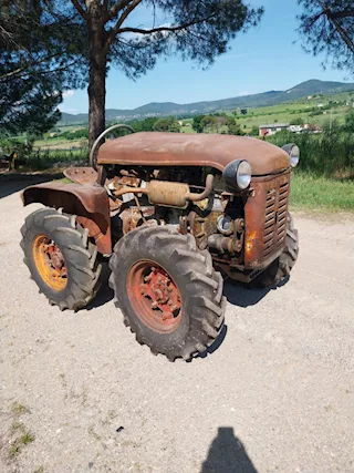 Trattore Eron - Meroni per collezionisti - 4x4 - Va in moto - Foto 4