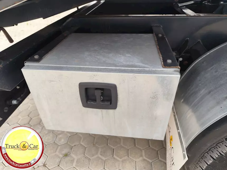 Foto 10Iveco Daily 35C18 - 2020 - motore nuovo - ribaltabile trilaterale