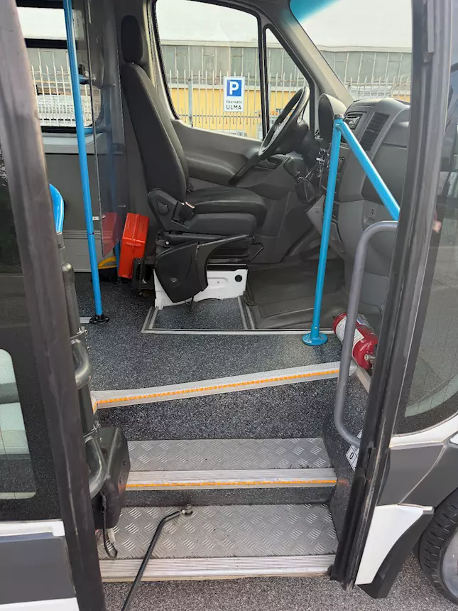 Foto 6Minibus Sprinter Euro 6 Marca Mercedes Anno 2015