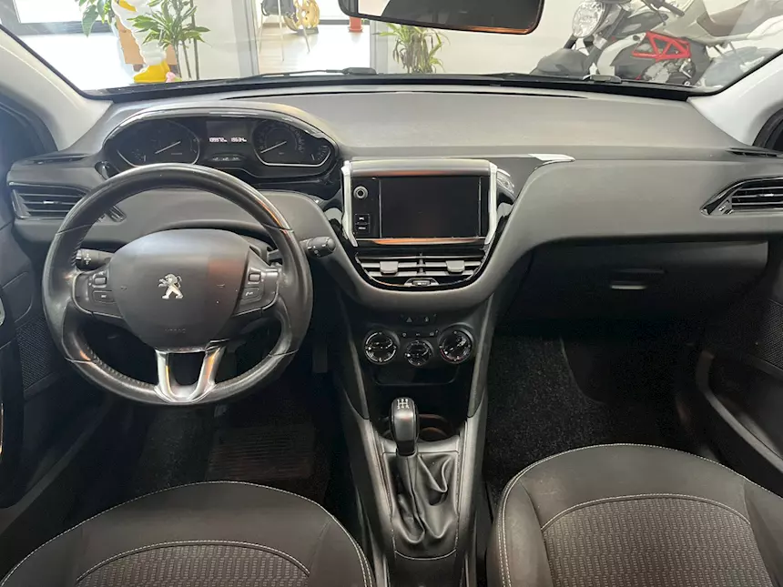 Peugeot 208 5p 1.2 PureTech GPL 82 CV Anno 2017 Km 139000, unico proprietario - Foto 11