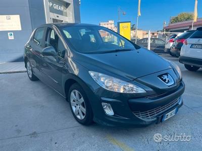 Peugeot 308 1.6 HDI 110 CV automatica