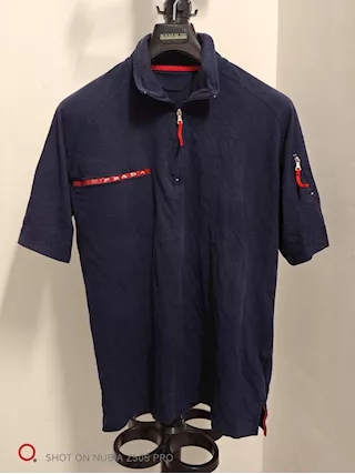 Polo in cotone Prada taglia XL, poco usata, colore blu scuro