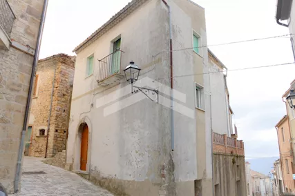 Abitazione con due cantine a Castelbottaccio - Rif.: AG153 Appartamenti di 5 e più locali - Foto 2