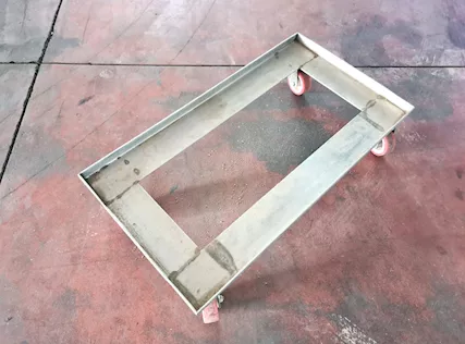 Base carrellata in acciaio inox usata