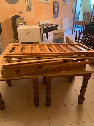 Lettino per bimbo in legno con cassetto