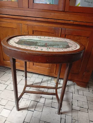 tavolino ovale anni 40 in legno