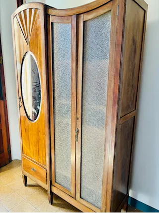 Armadio Art Nouveau stile liberty 1920 con specchio