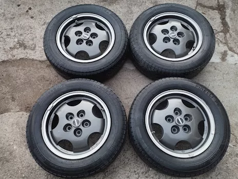 Cerchi in lega Pirelli Alfa Romeo GTV 2.5 o Alfa 6