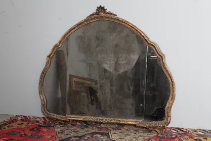 Antica grande specchiera Veneta a conchiglia Luigi XVI