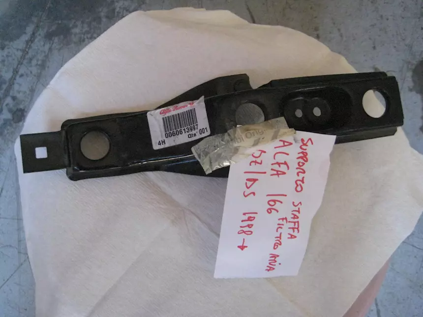 Staffa Supporto motore Originale Alfa Romeo 166