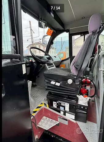 Scuolabus/ Marca Mercedes 47 posti Euro 5 Anno 2010 - Anteprima 6