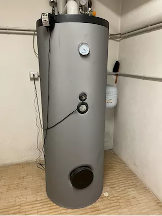 Boiler ad accumulo sanitario con monoserpentino