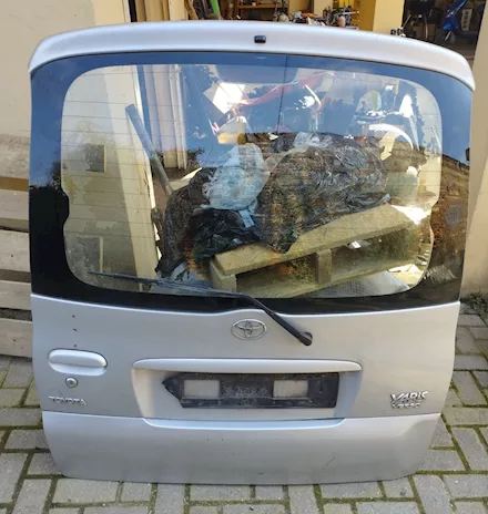 Portellone Toyota Yaris Verso