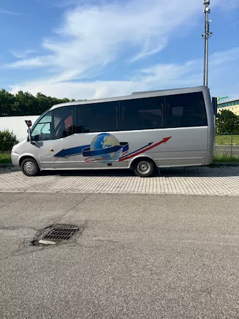 Iveco minibus 26+1 posti Anno 2009 Km 60000 Euro 5 - Anteprima 5