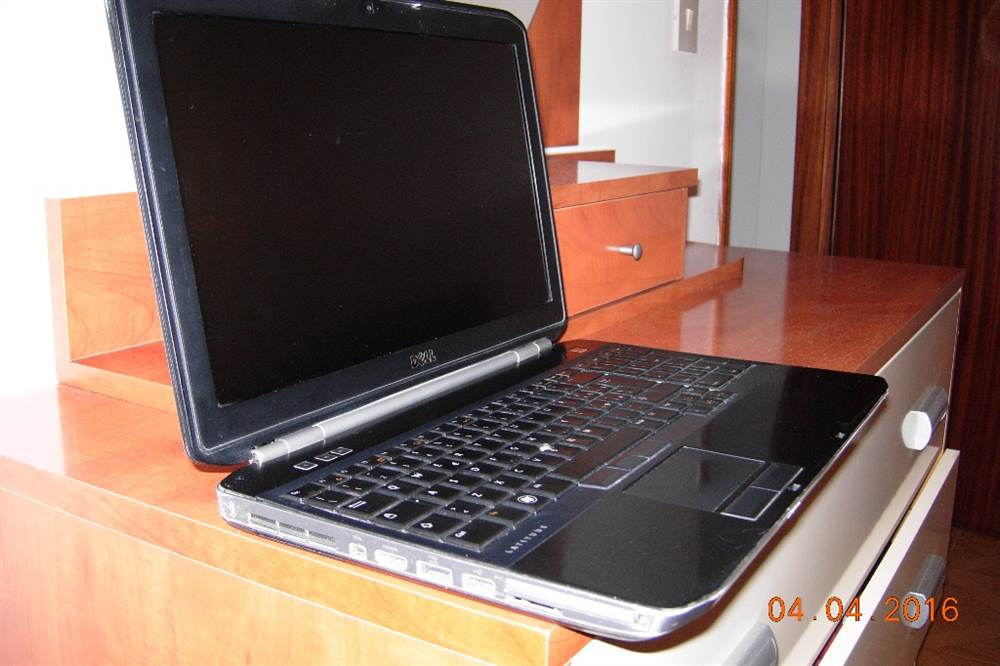 Foto 3Pc portatile T3927406957 HDMI tv office internet Dell, ottimo stato