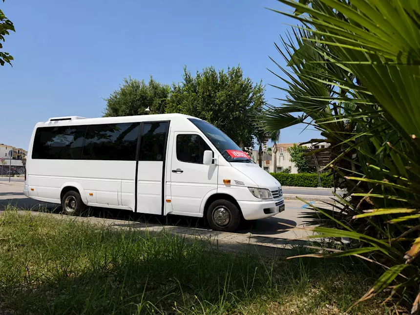 Mercedes-Benz Sprinter 416 CDI • 160 CV • 20 posti Anno 2006, cambio manuale