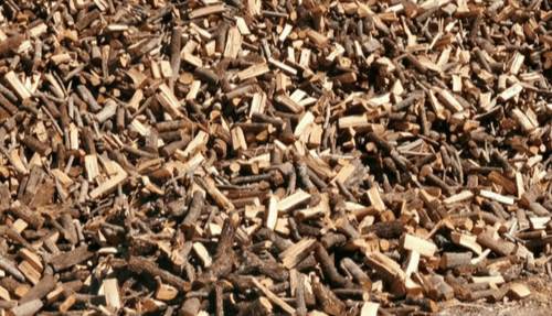 Legna da ardere pronta per stufe, caminetti, barbecue, tipo furgone