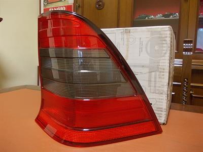 Fanale posteriore dx Mercedes-Benz W202 S.W - Foto 3