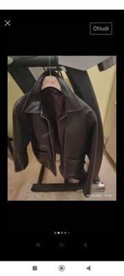 Giacca vera pelle unisex taglia 44 usata pochissimo. Prezzo