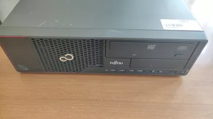 PC Fujitsu Esprimo E710 E90