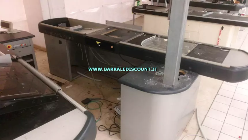 Foto 3Banco Cassa Scivolo Monovasca 8216, marca Cefla, in buone condizioni