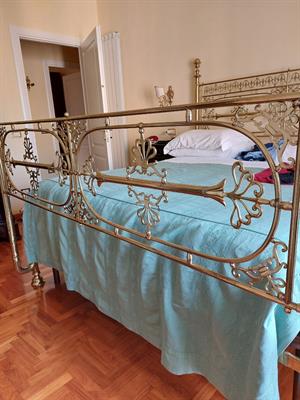 Letto matrimoniale in ottone