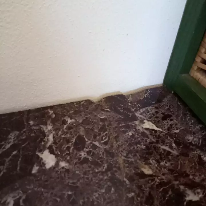 Cassettone antico legno massello con piano in marmo, in buone condizioni - Foto 9