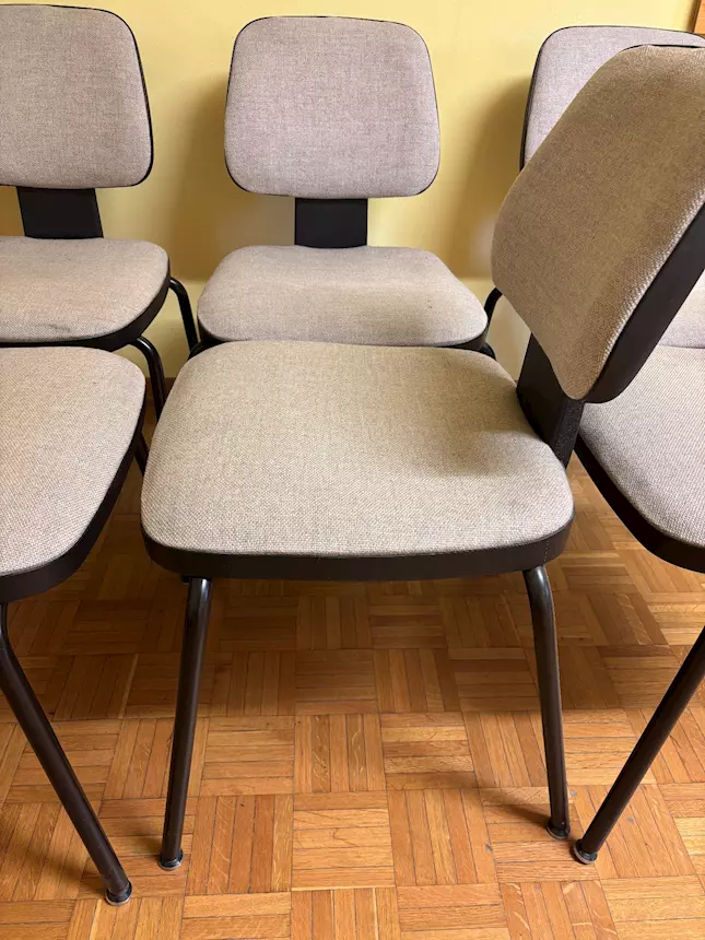 Foto 3 Set di sei sedie da ufficio senza rotelle, ottimo stato